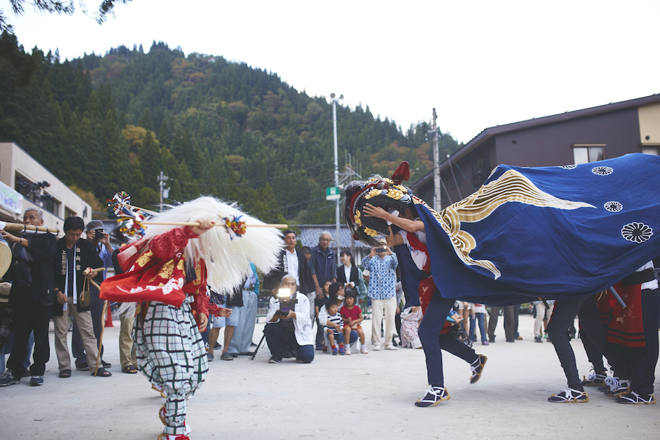 日本最古の民謡 こきりこ いのちの循環にささげる歌と踊り 一般社団法人 富山県西部観光社 水と匠 公式ウェブサイト